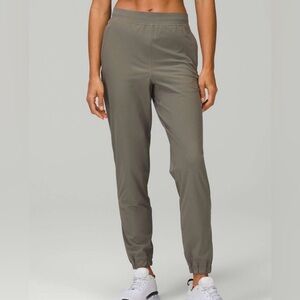Lululemon Adapted State Jogger Size 4 NWOT